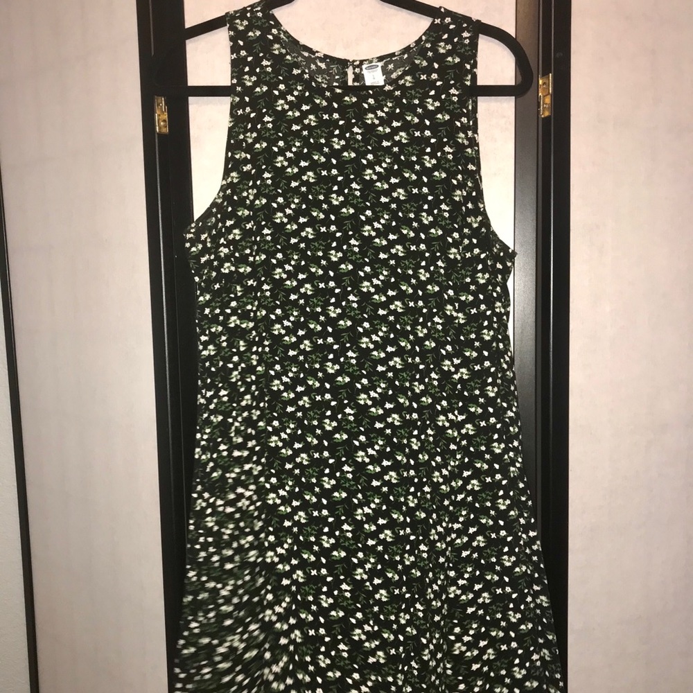 Old Navy sleeveless swing dress